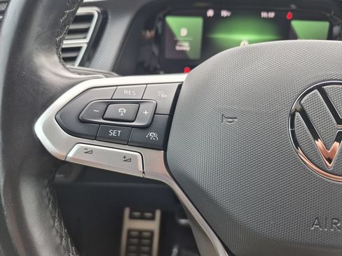 Used 2024 Volkswagen Atlas Cross Sport SEL R-Line AWD/4WD image 19