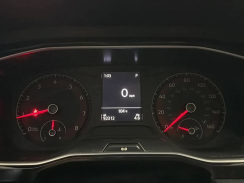Used 2019 Volkswagen Jetta R-Line FWD image 11
