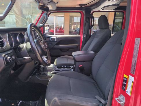 Used 2023 Jeep Wrangler Unlimited Sahara w/ Cold Weather Group AWD/4WD image 24