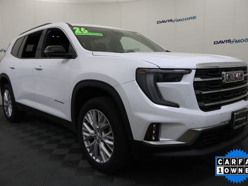 Used 2026 GMC Acadia Elevation w/ Elevation Premium Package FWD image 3