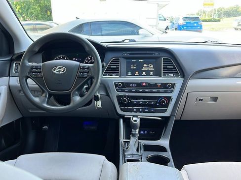 Used 2017 Hyundai Sonata Sport FWD image 11