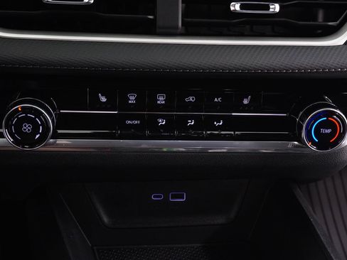 New 2026 Chevrolet Equinox LT w/ Safety and Technology Package image 26