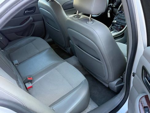 Used 2013 Chevrolet Malibu LT w/ Power Convenience Package image 10