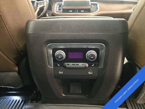 Used 2023 Chevrolet Suburban High Country AWD/4WD image 14