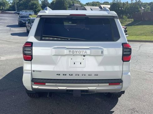 Used 2025 Toyota 4Runner Limited AWD/4WD image 7