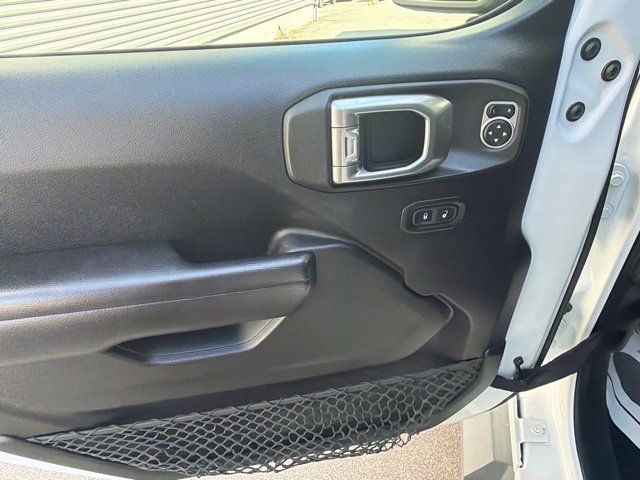 Used 2018 Jeep Wrangler Unlimited Sport S AWD/4WD image 23