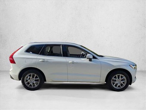 Used 2019 Volvo XC60 T5 Momentum FWD image 4