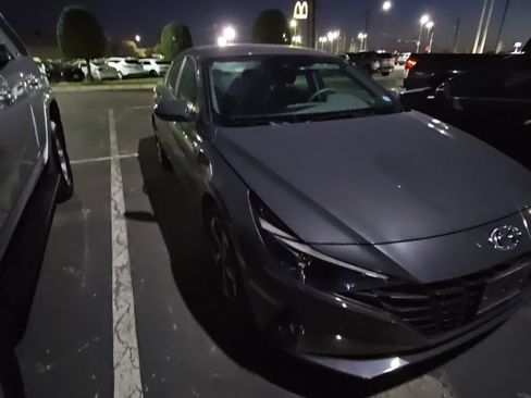 Certified 2023 Hyundai Elantra SEL w/ Convenience Package image 10