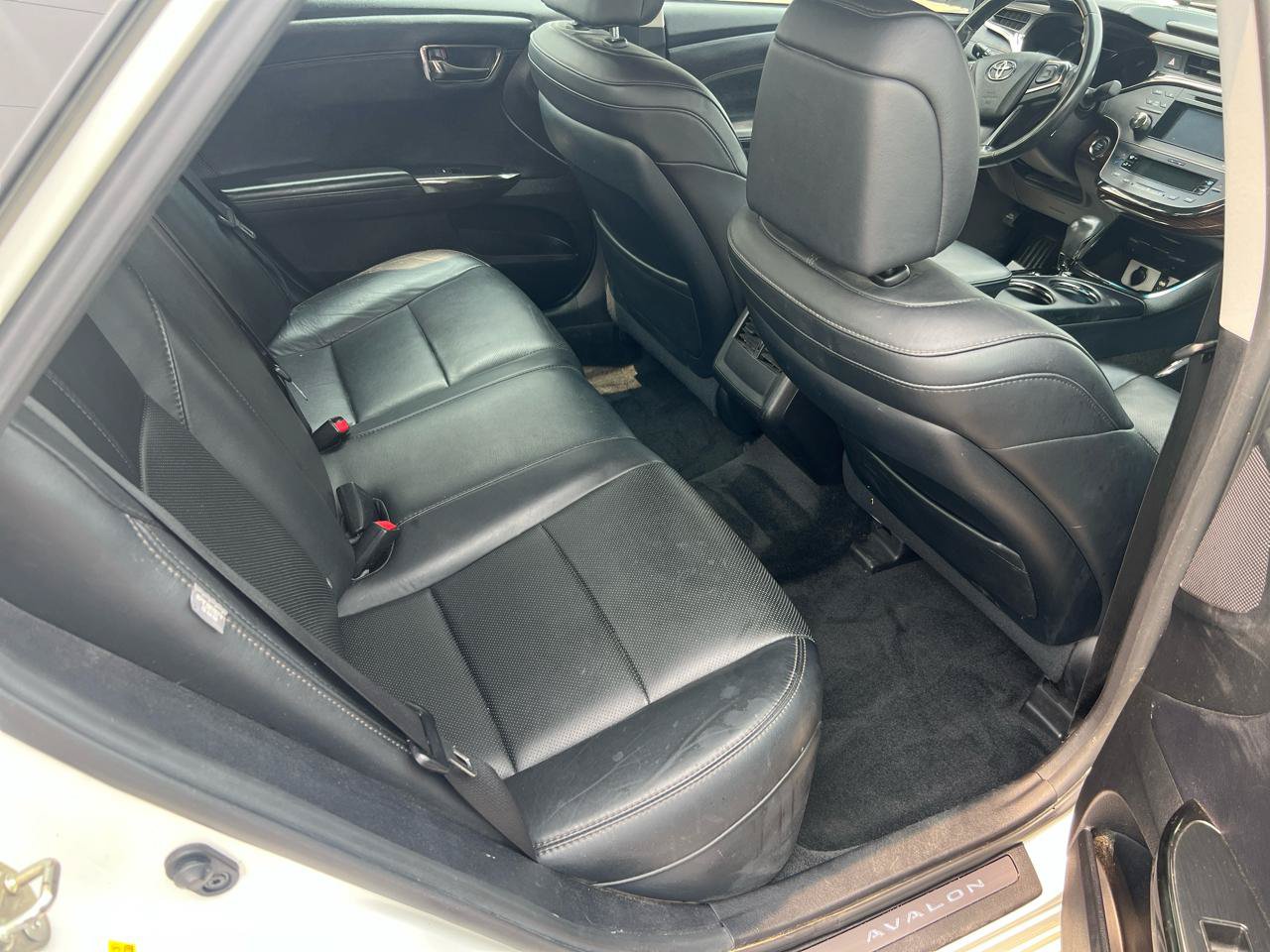 Used 2014 Toyota Avalon Limited FWD image 13