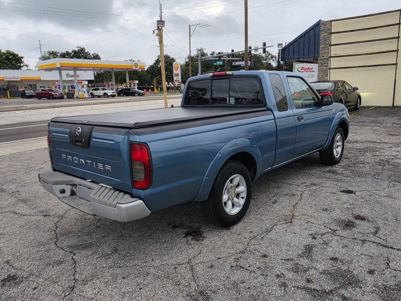 Used 2004 Nissan Frontier XE w/ (VTP) Value Truck Pkg RWD image 7