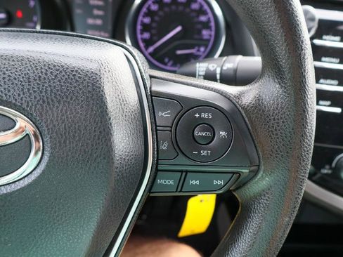 Used 2019 Toyota Camry LE image 17