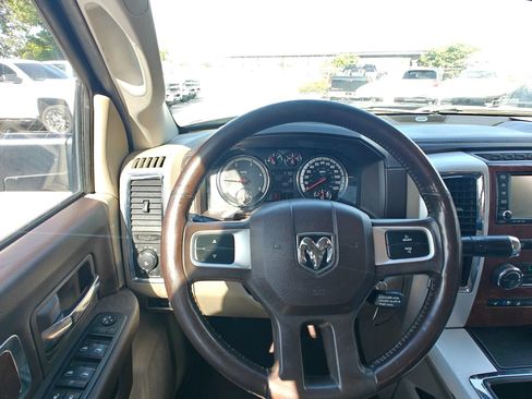 Used 2011 RAM 2500 Laramie RWD image 17