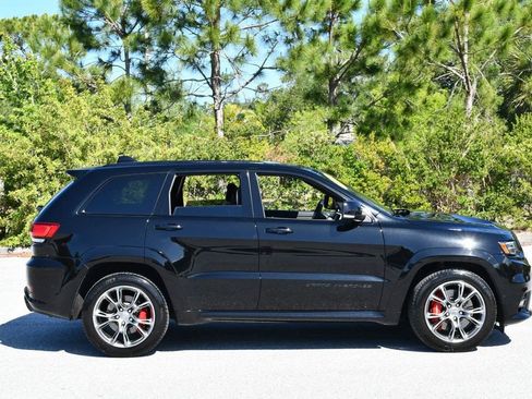 Used 2018 Jeep Grand Cherokee SRT AWD/4WD image 30