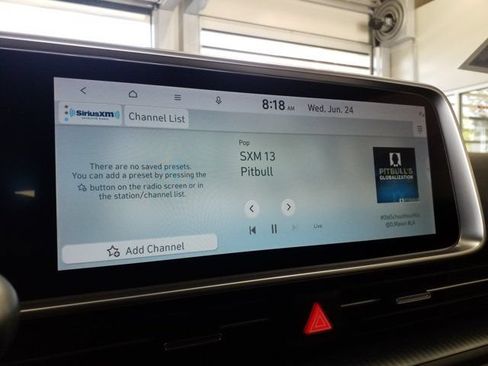 Used 2024 Hyundai Ioniq 6 SE RWD image 6