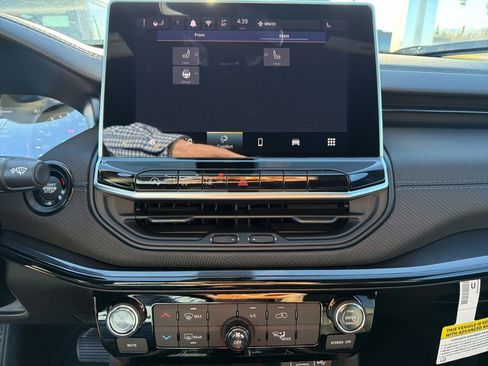 New 2026 Jeep Compass Latitude image 33