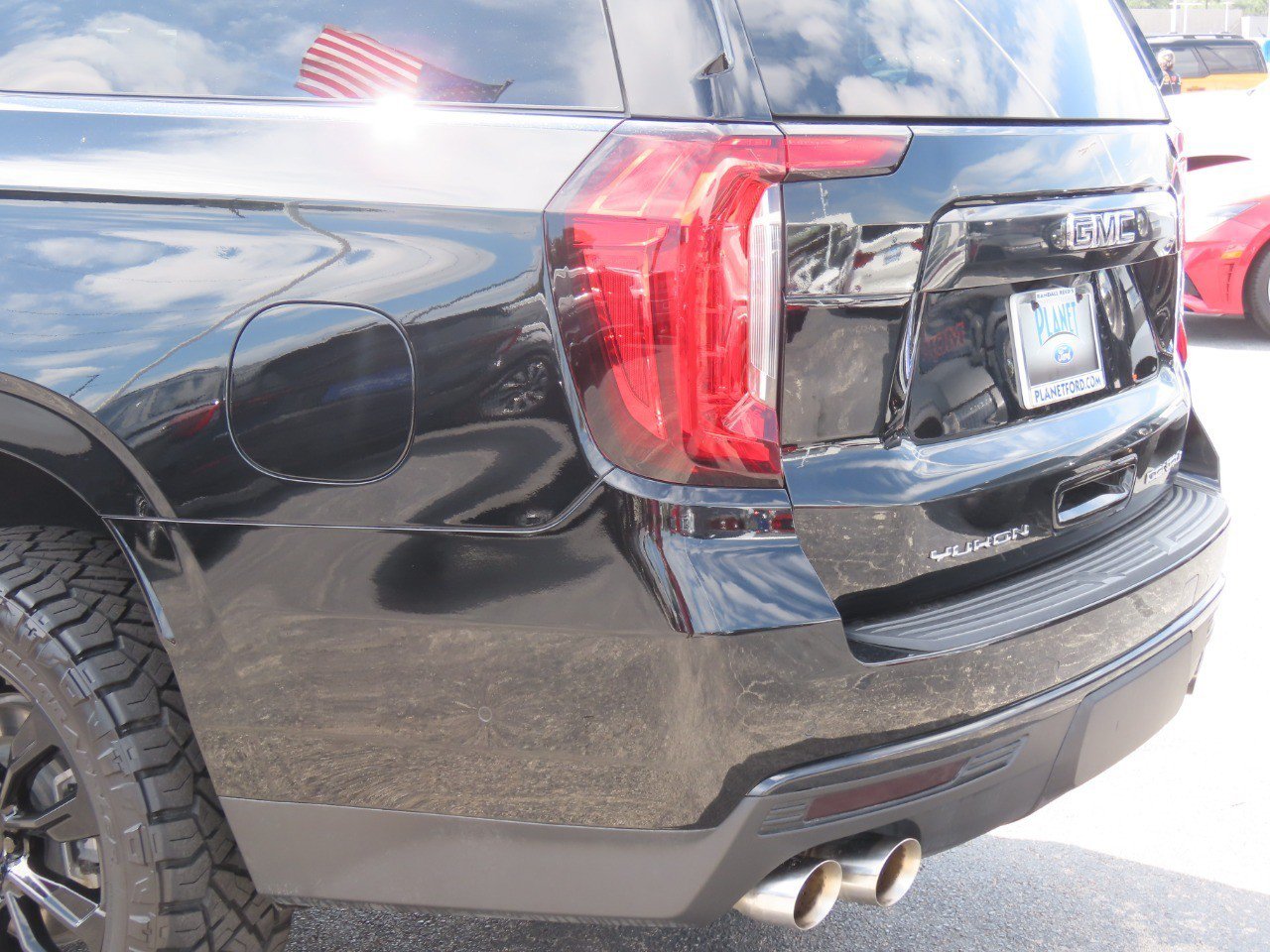 Used 2023 GMC Yukon XL Denali w/ Denali Reserve Package AWD/4WD image 16
