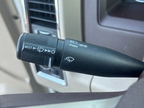 Used 2018 RAM 2500 Laramie w/ Cold Weather Group AWD/4WD image 35