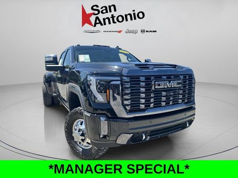 Used 2024 GMC Sierra 3500 Denali Ultimate AWD/4WD image 2