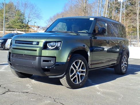 New 2026 Land Rover Defender 110 X-Dynamic SE image 1