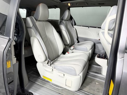 Used 2013 Toyota Sienna Limited w/ Premium Pkg AWD/4WD image 48