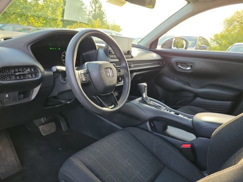 Used 2024 Honda HR-V LX image 19
