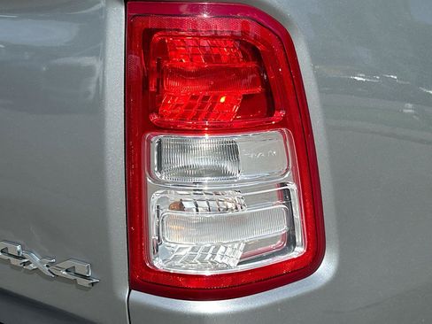 Used 2022 RAM 1500 Big Horn AWD/4WD image 11