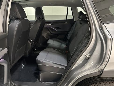 New 2026 Volkswagen Tiguan SE image 22