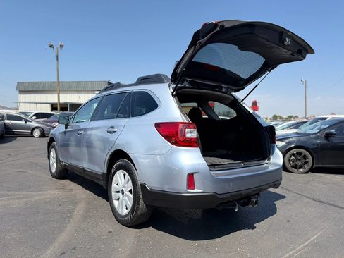 Used 2016 Subaru Outback 2.5i Premium AWD/4WD image 9