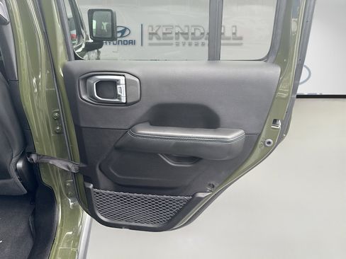 Used 2024 Jeep Wrangler Unlimited Rubicon 4xe image 29