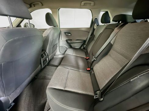 Used 2023 Nissan Rogue SV FWD image 27