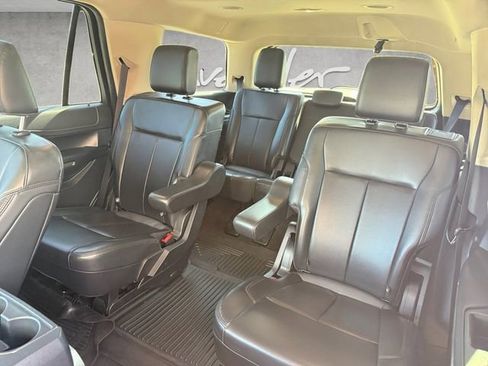 Certified 2022 Ford Expedition XLT image 22