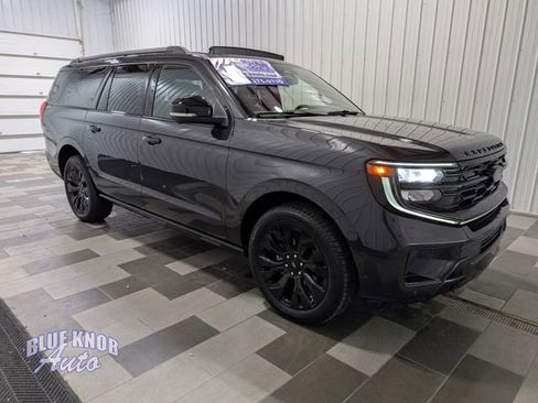 Used 2025 Ford Expedition Max Platinum w/ Stealth Appearance Package AWD/4WD image 5