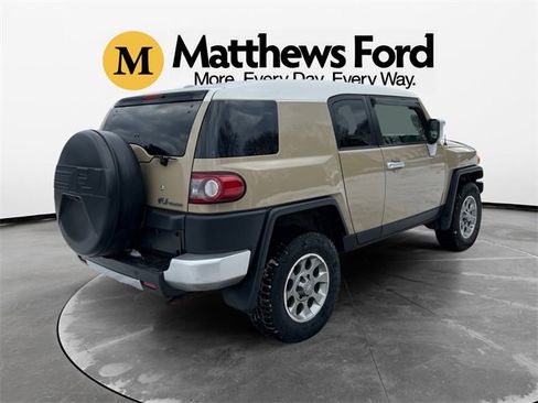 Used 2013 Toyota FJ Cruiser 4WD image 5