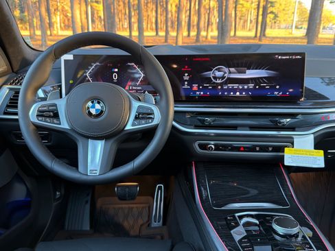 New 2026 BMW X7 xDrive40i w/ M Sport Package image 3