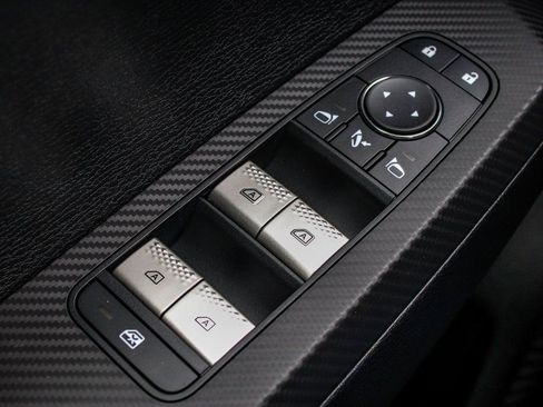 New 2026 Mitsubishi Outlander SE image 10