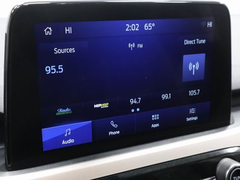 Used 2022 Ford Escape SE w/ SE Sport Appearance Package image 2