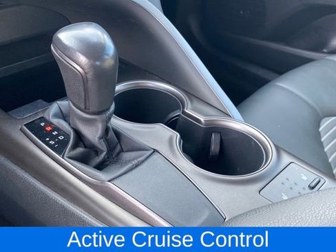 Used 2021 Toyota Camry SE image 10