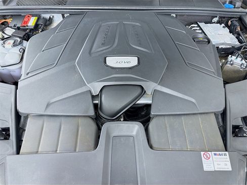 Certified 2020 Porsche Cayenne image 35