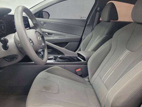 Used 2024 Hyundai Elantra SEL FWD image 17