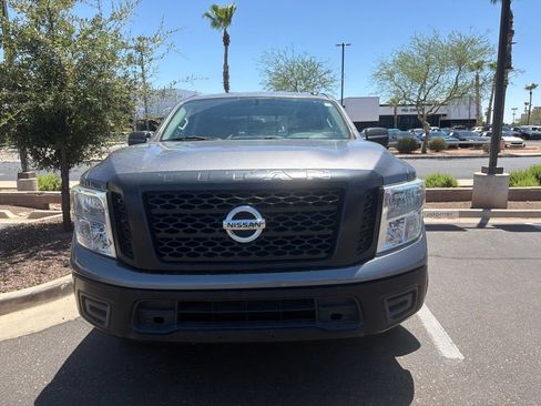 Used 2019 Nissan Titan S RWD image 3