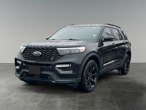 Used 2022 Ford Explorer ST w/ ST Street Pack image 3