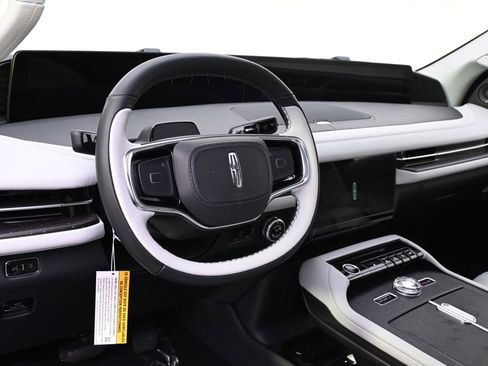 New 2026 Lincoln Navigator Black Label image 11