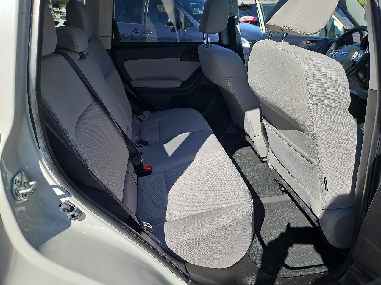 Used 2014 Subaru Forester 2.5i Premium w/ All-Weather Package AWD/4WD image 23