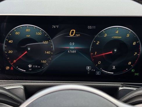 Used 2021 Mercedes-Benz GLB 250 GLB 250 w/ Premium Package image 14