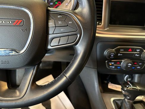 Used 2022 Dodge Charger SXT RWD image 12