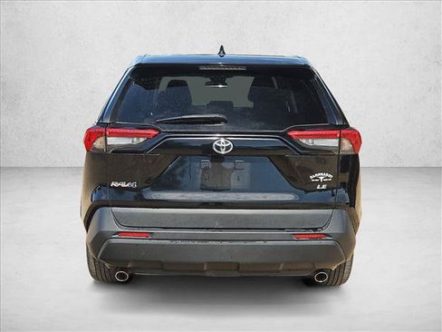 Used 2023 Toyota RAV4 LE FWD image 7