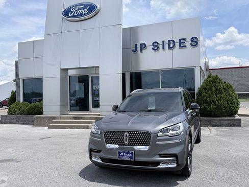 Used 2024 Lincoln Aviator Reserve w/ Equipment Group 201A AWD/4WD image 8