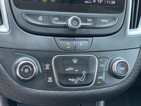 Used 2024 Chevrolet Malibu RS FWD image 16
