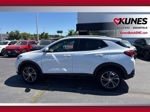 Used 2023 Buick Encore GX Select FWD image 12