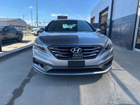 Used 2017 Hyundai Sonata Limited w/ Ultimate Package 04 FWD image 3